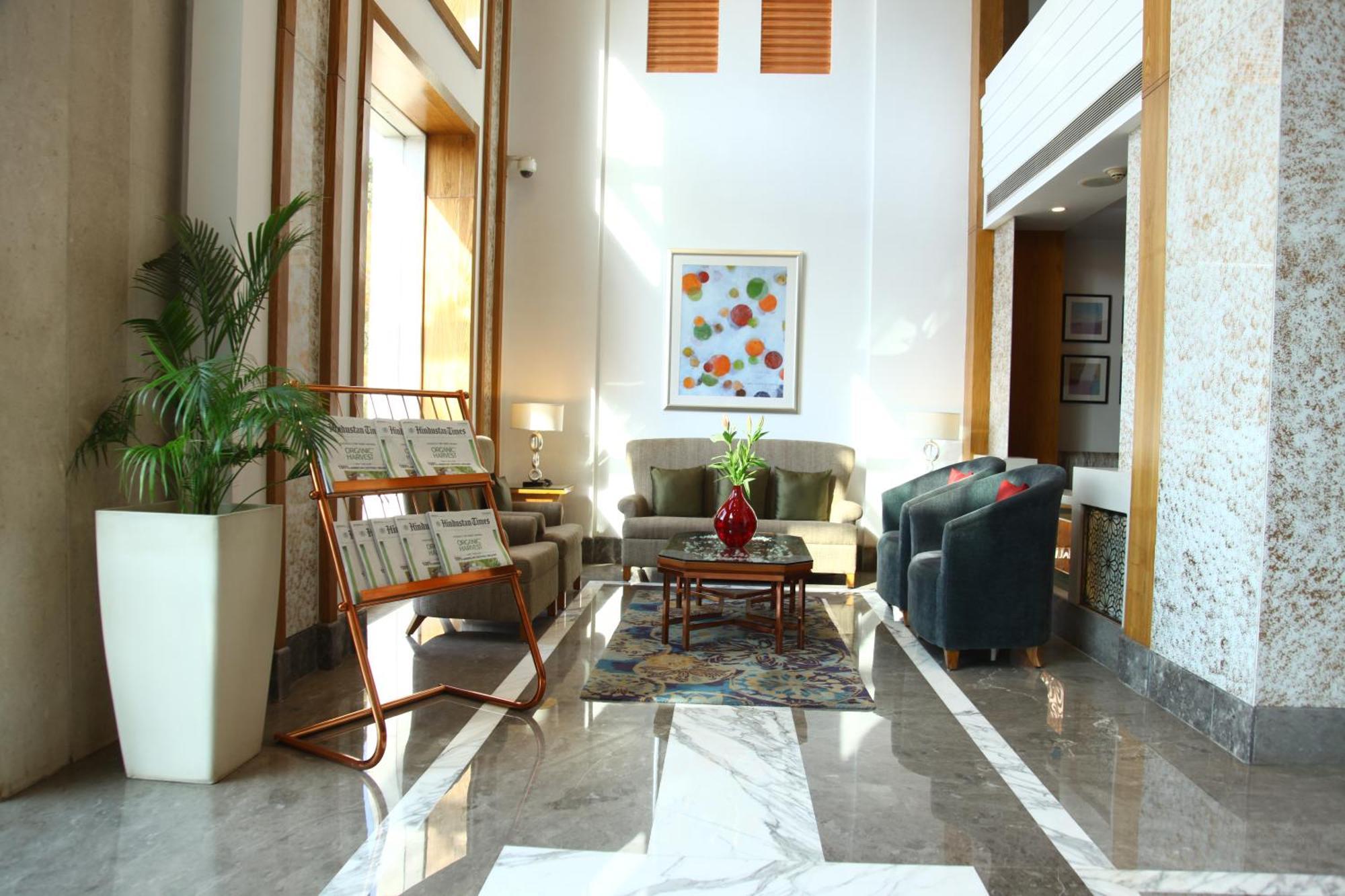 เดอะ เฟิร์น เรสซิเดนซี่ เกอร์กาออน Hotel คูร์เคาน์ ภายนอก รูปภาพ