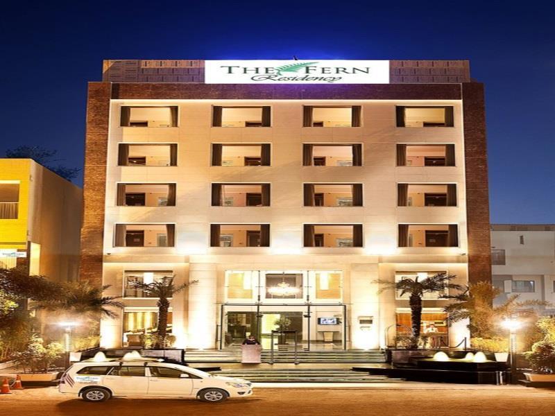เดอะ เฟิร์น เรสซิเดนซี่ เกอร์กาออน Hotel คูร์เคาน์ ภายนอก รูปภาพ